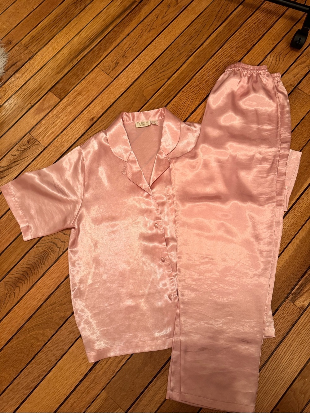 Victoria's Secret Vintage “Gold Label” Pink Satin Pajama Set - Picture 5 of 10